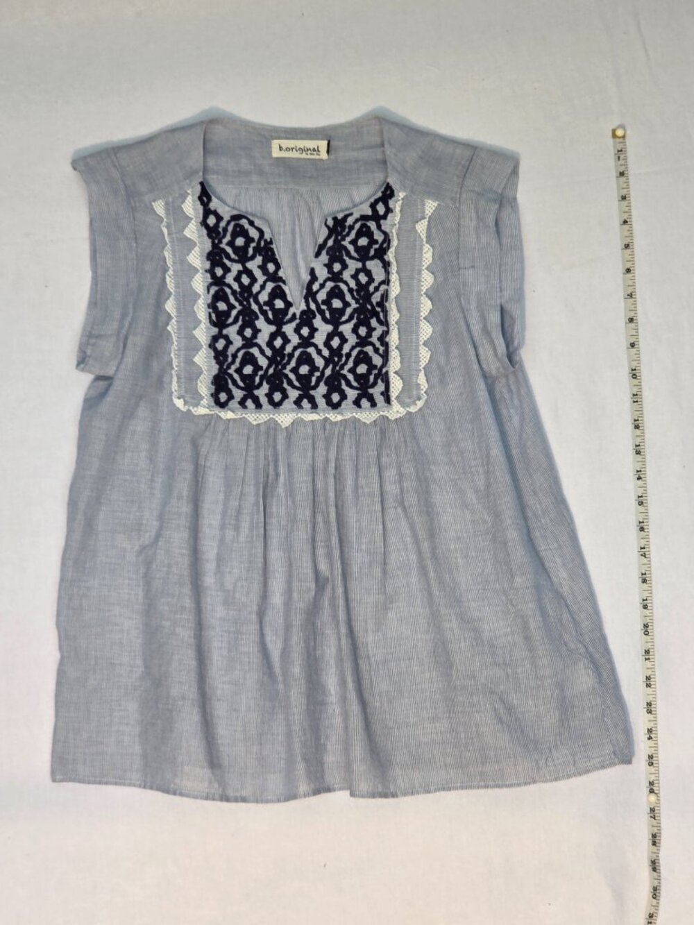 B.original sleeveless embroidery summer top - Picture 3 of 4